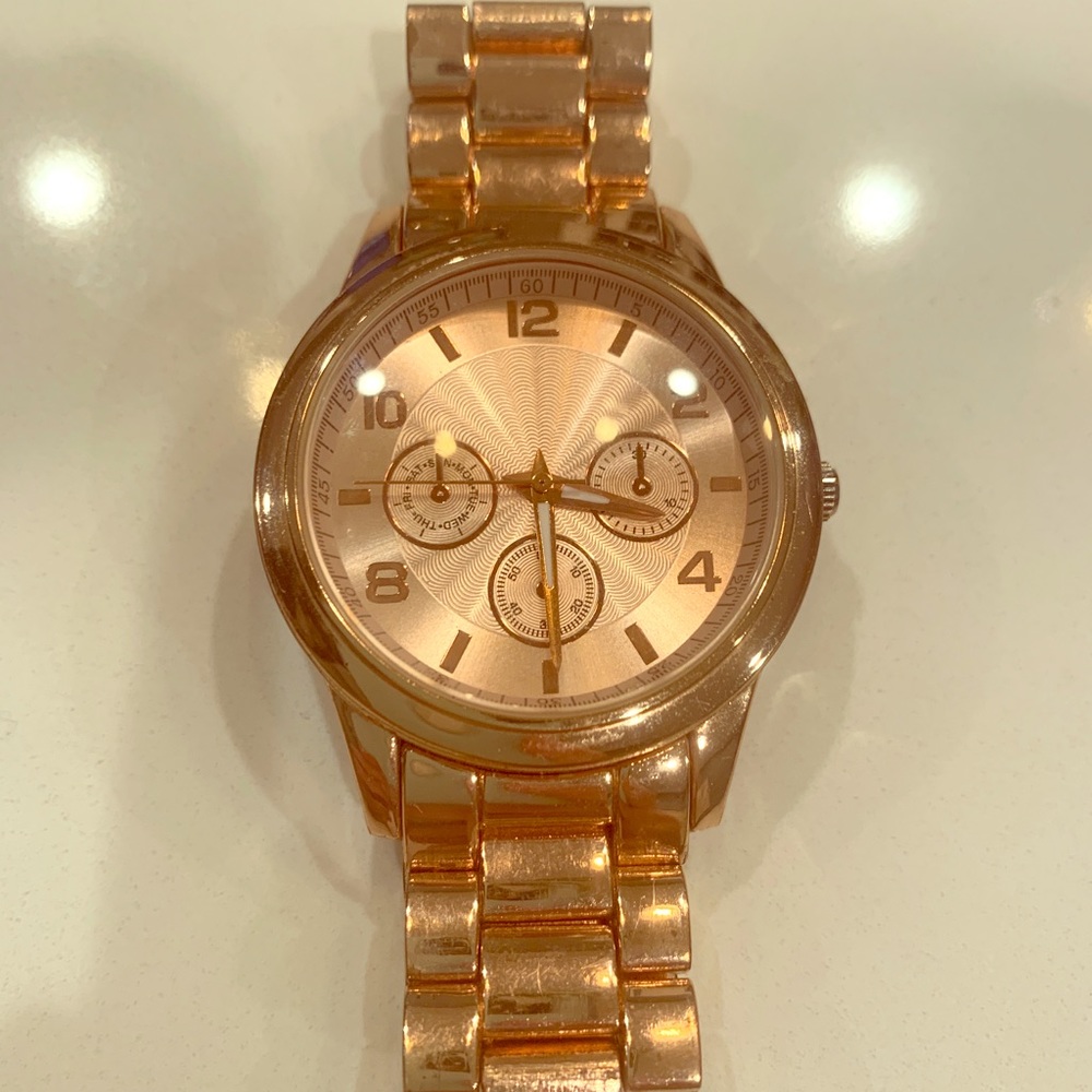 Base Metal Bezel Rose Gold Watch